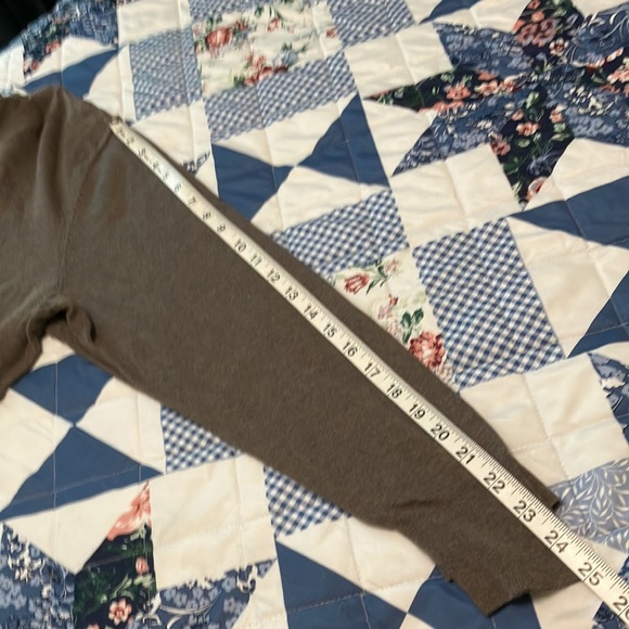 ⭐️ 5/$20 ⭐️ Worthington V-neck Sweater - Picture 7 of 7